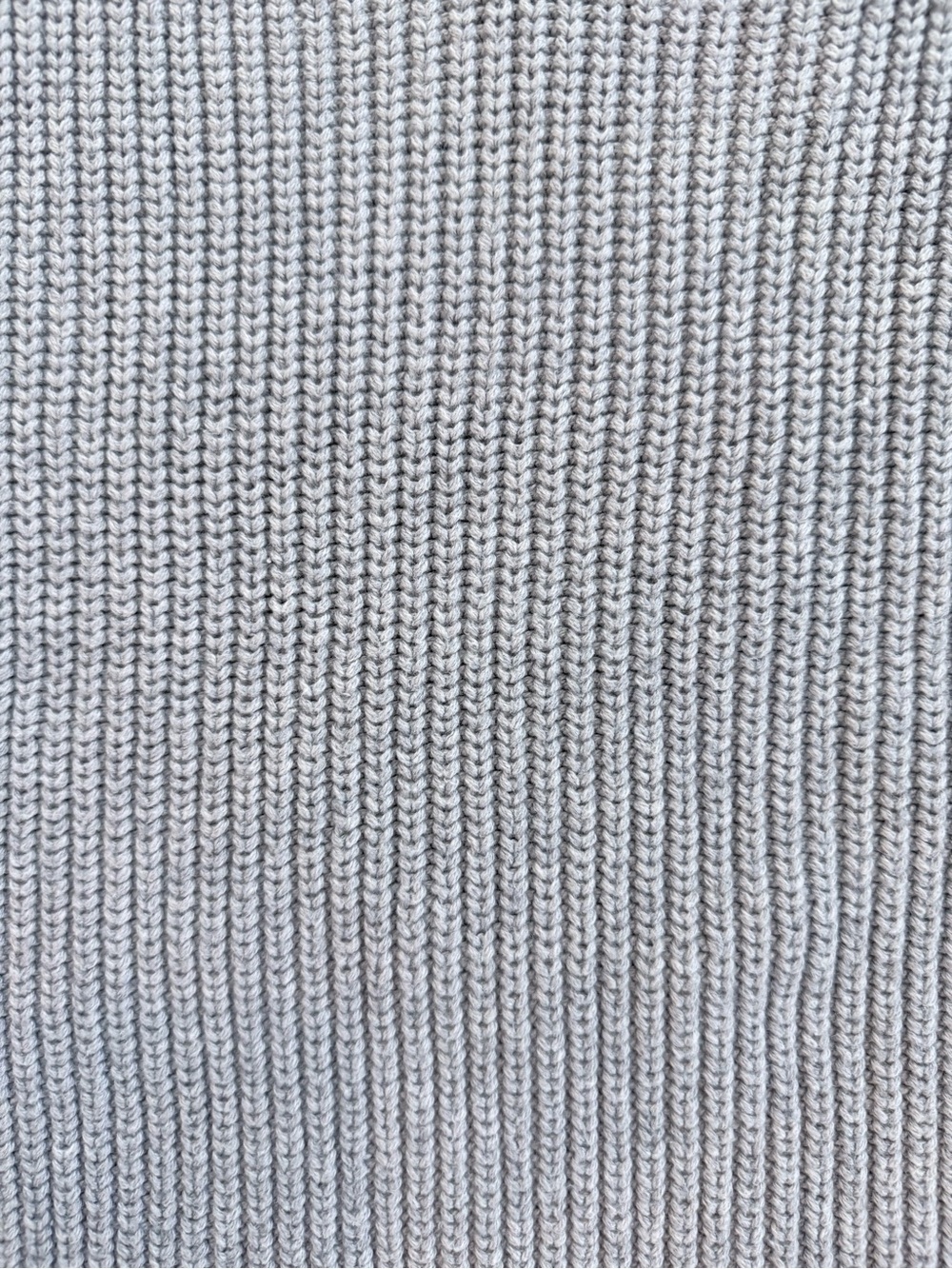 Abercrombie & Fitch Light Gray Ribbed Crewneck Sweater Vest - Picture 3 of 3